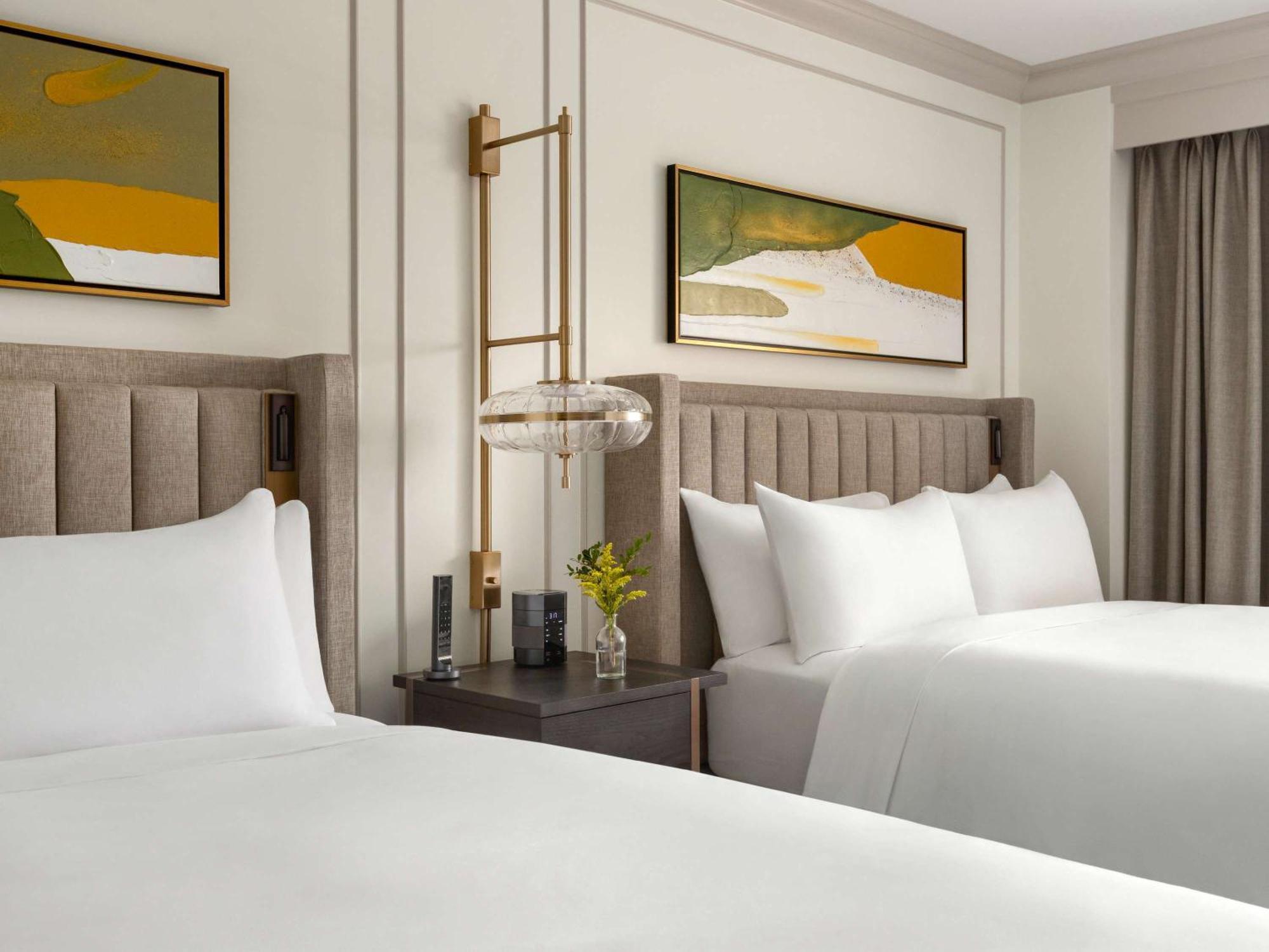 Fairmont Chateau Lake Louise Esterno foto Guest room