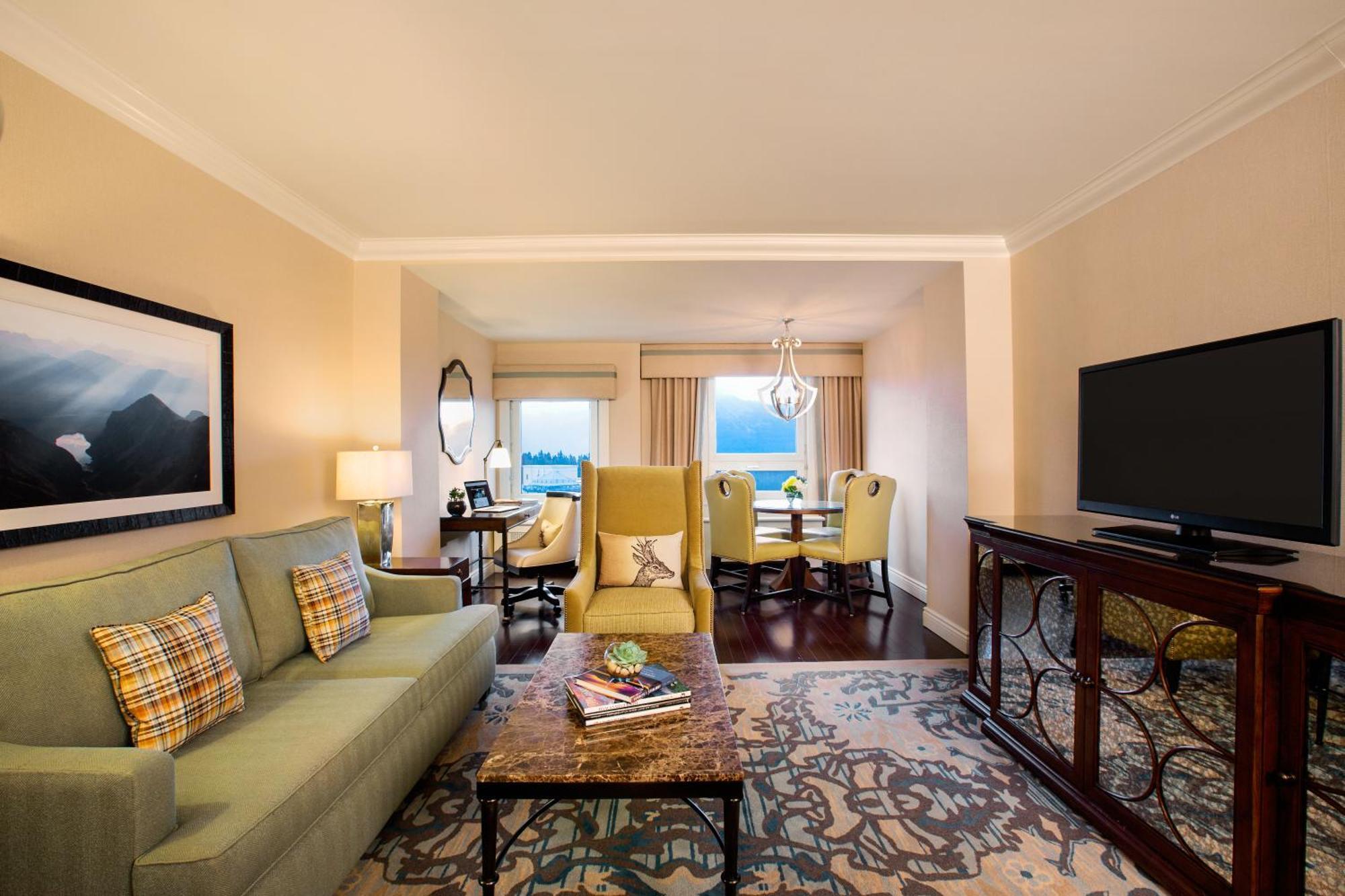 Fairmont Chateau Lake Louise Esterno foto